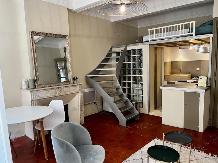 Studio Au Coeur D'Aix Apartment Aix-en-Provence Bagian luar foto